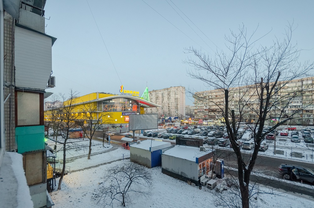 2-к. квартира на добу в Києві, Оболонський проспект 7