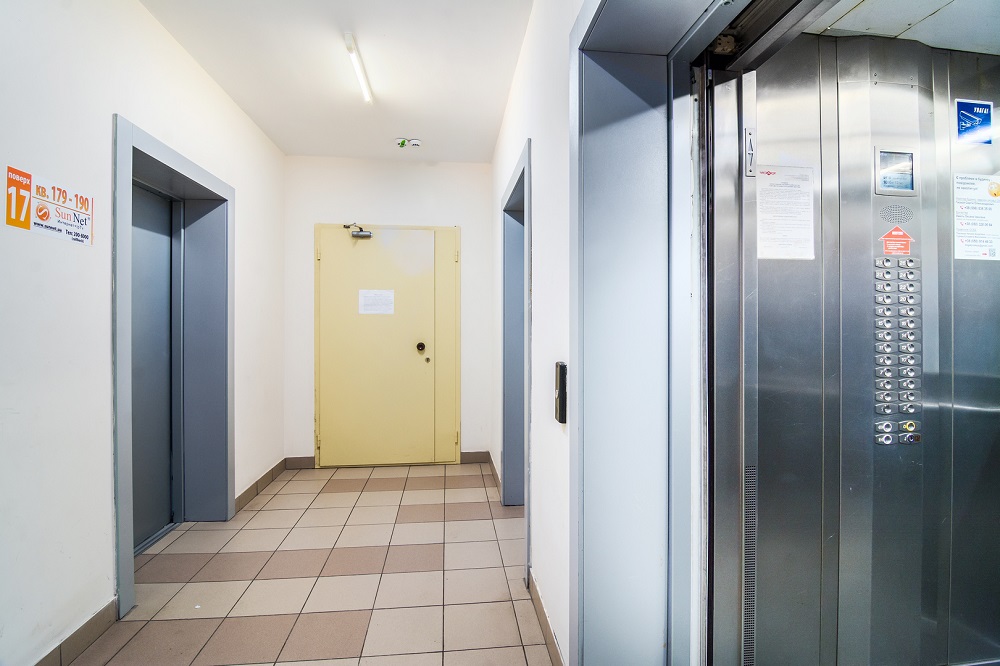 1-к квартира на добу у Києві Богатирська 6а, 17 поверх