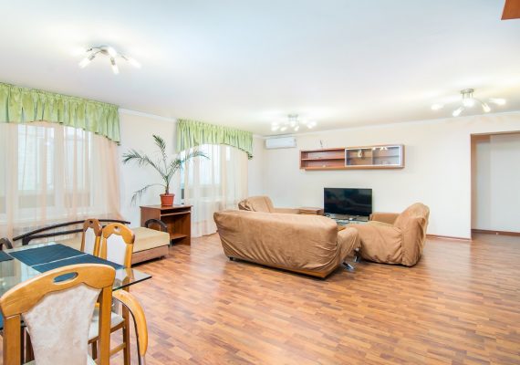 4-к.квартира подобово у Києві, вул. Левка Лук`яненко 13-а (Маршала Тимошенко)