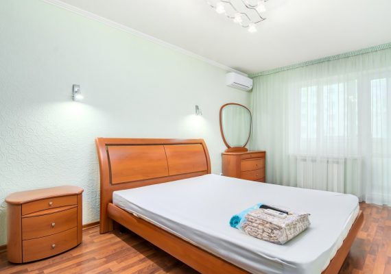 4-к.квартира подобово у Києві, вул. Левка Лук`яненко 13-а (Маршала Тимошенко)