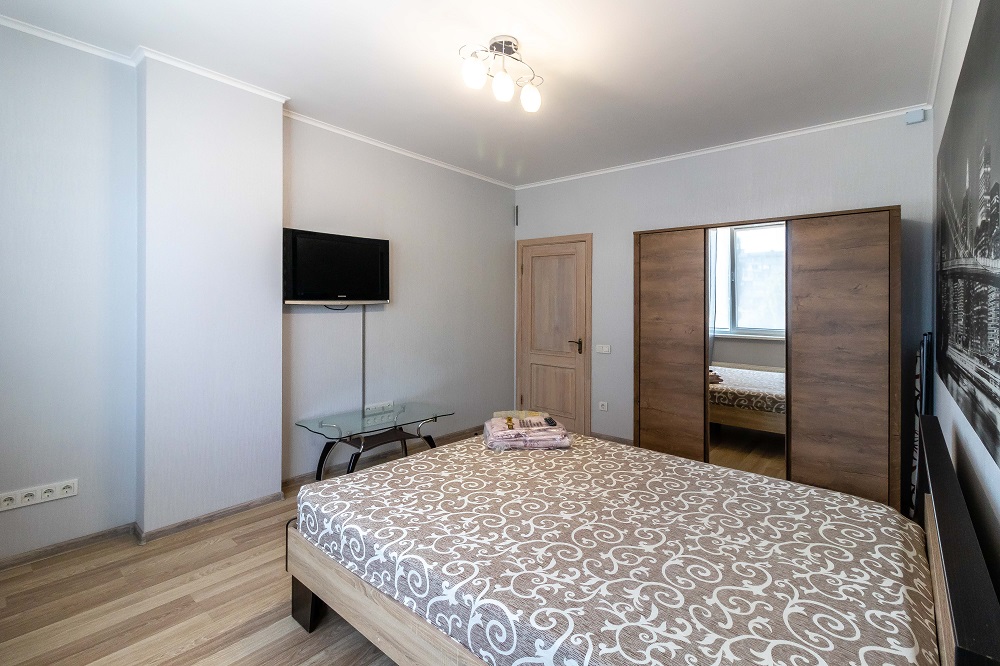 1-к квартира на добу у Києві, вул. Богатирська 6а, 3 поверх