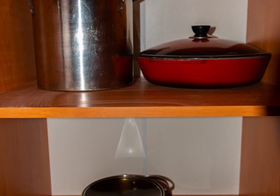 2-к. квартира на добу у Києві. вул. Калнишевского, 7, 2 секція