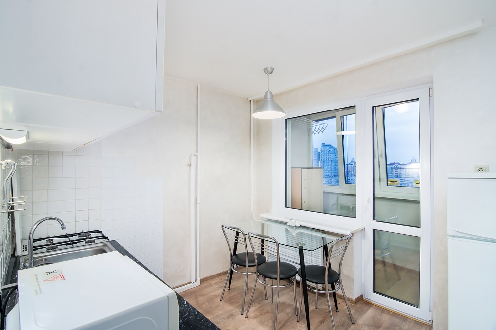 1-к.квартира подобово у Києві, вул. Архипенка 8Б