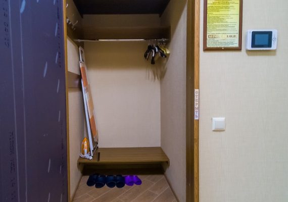 1-к. квартира на добу у Києві. вул. Богатирська 6а, 2 поверх