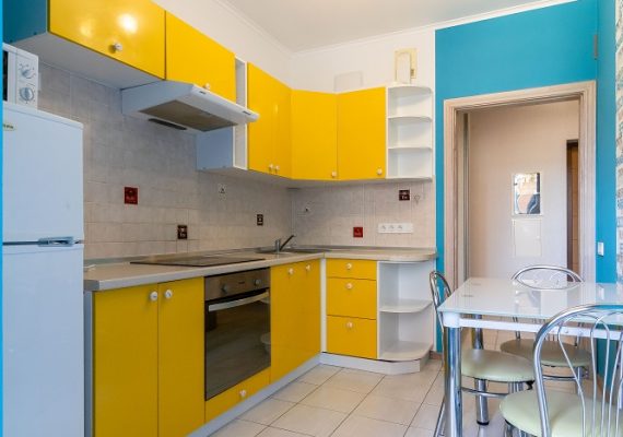 1-к квартира на добу у Києві, вул. Богатирська 6а, 3 поверх