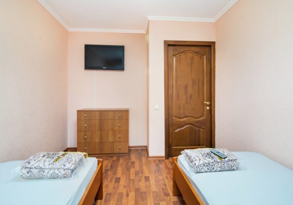 4-к.квартира подобово у Києві, вул. Левка Лук`яненко 13-а (Маршала Тимошенко)