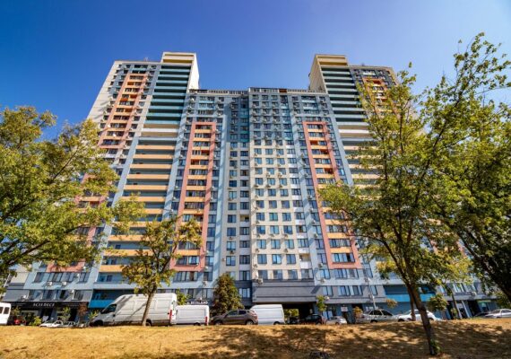 2-к. квартира на добу в Києві, вул. Богатирська 6а, 15 поверх