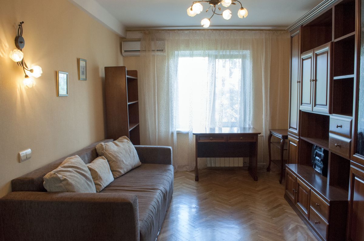 3-к.квартира в Киеве посуточно. проспект Оболонский 16а