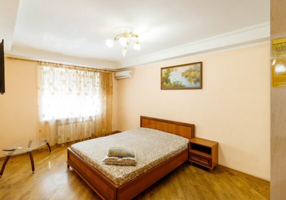 2-к. квартира на добу у Києві. вул. О. Архипенка 4