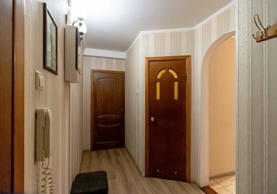 1-к.квартира подобово в Києві, пр-т Володимира Івасюка 19а (Героів Сталінграду)