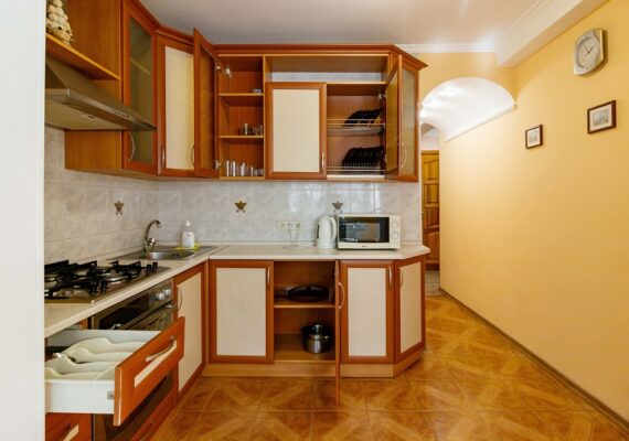 2-к. квартира на добу у Києві. вул. О. Архипенка 4