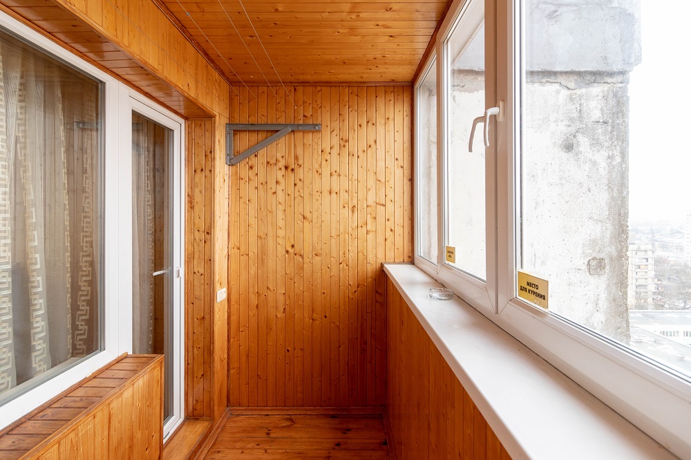 3-к. квартира на добу в Києві. вул. Озерна 8 (для навігації – район Оболонь)