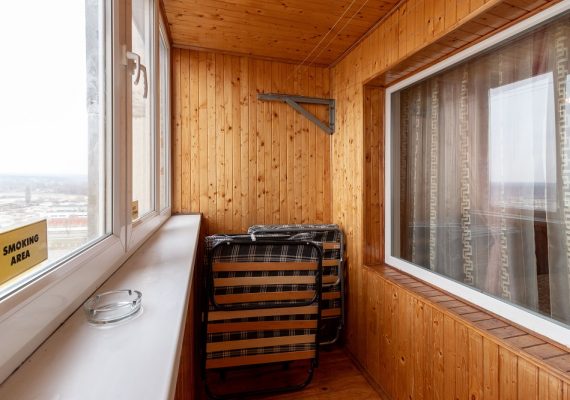 3-к. квартира на добу в Києві. вул. Озерна 8 (для навігації – район Оболонь)