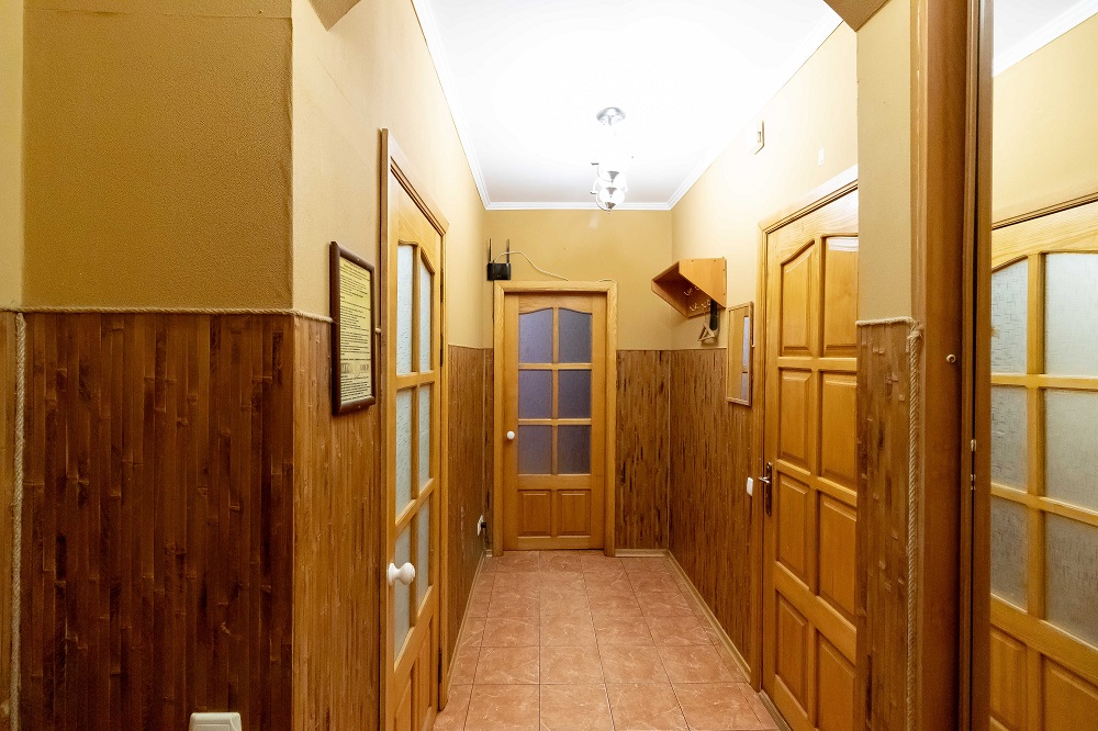 2-к. квартира на добу у Києві. вул. Левка Лук`яненко 3-в (Маршала Тимошенко)