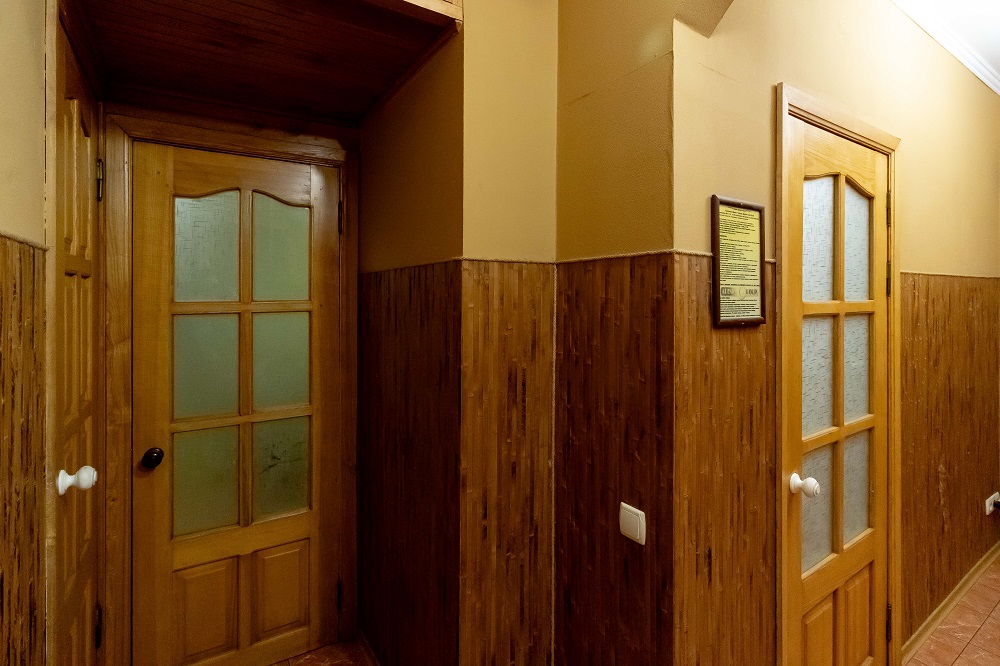 2-к. квартира на добу у Києві. вул. Левка Лук`яненко 3-в (Маршала Тимошенко)