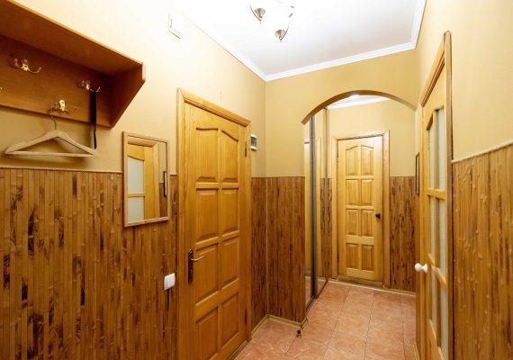 2-к. квартира на добу у Києві. вул. Левка Лук`яненко 3-в (Маршала Тимошенко)