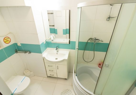 2-к. квартира на добу в Києві. вул. Героїв Дніпра 36-Б