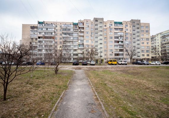 2-к. квартира на добу в Києві. вул. Героїв Дніпра 36-Б