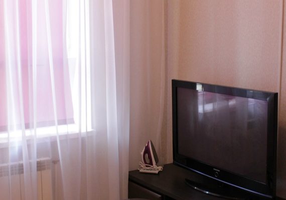 2-к. квартира на добу в Києві, вул. Петра Калнишевського 7, 4 секція