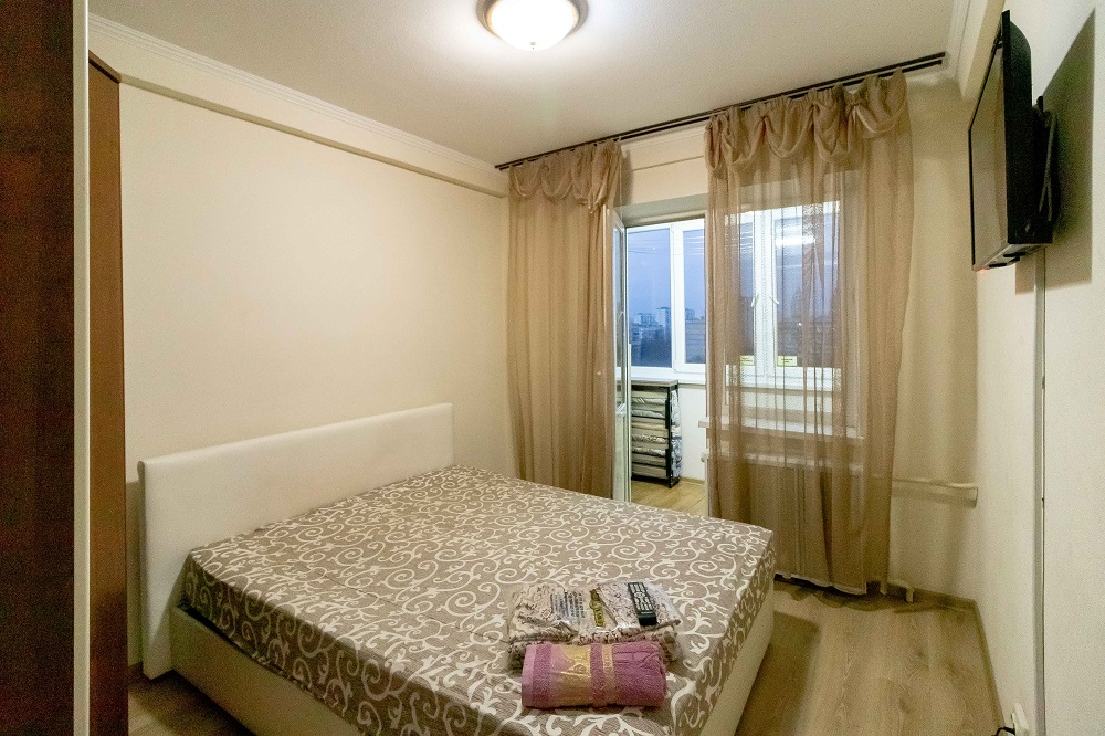 3-к.квартира подобово в Києві, вул. О. Архипенка 8