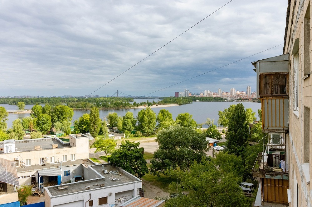 3-к.квартира подобово в Києві, вул. Прирічна 5