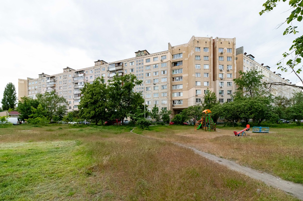 3-к.квартира подобово в Києві, вул. Прирічна 5