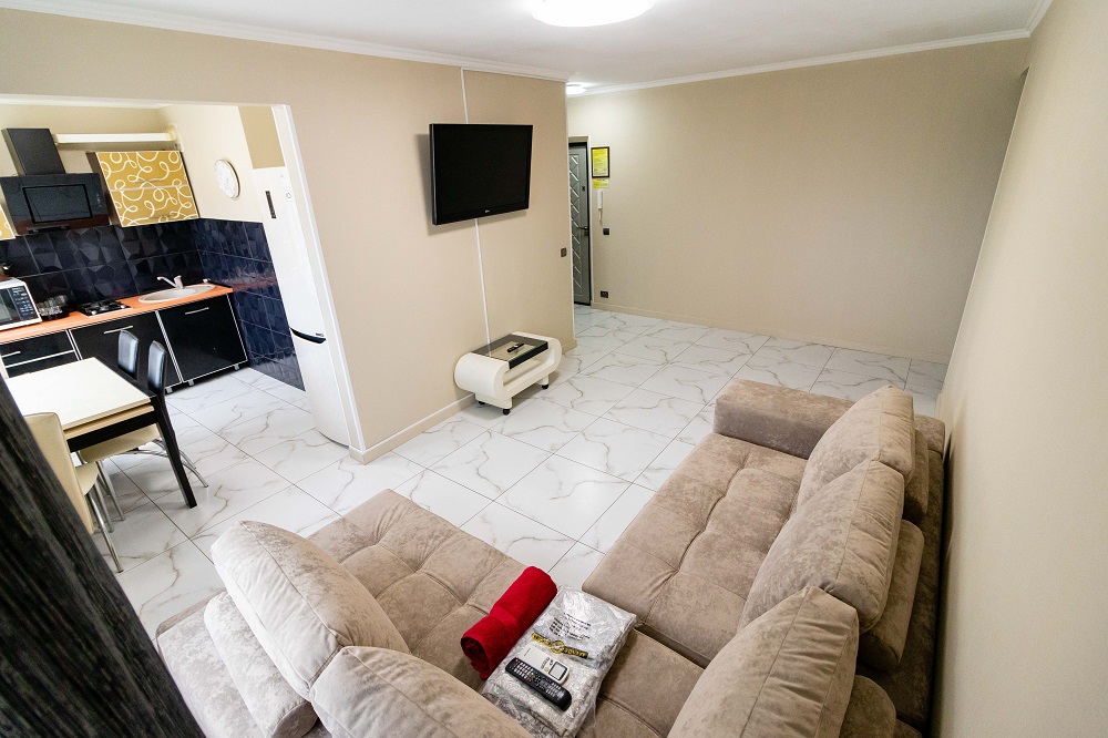 3-к.квартира подобово в Києві, вул. Прирічна 5