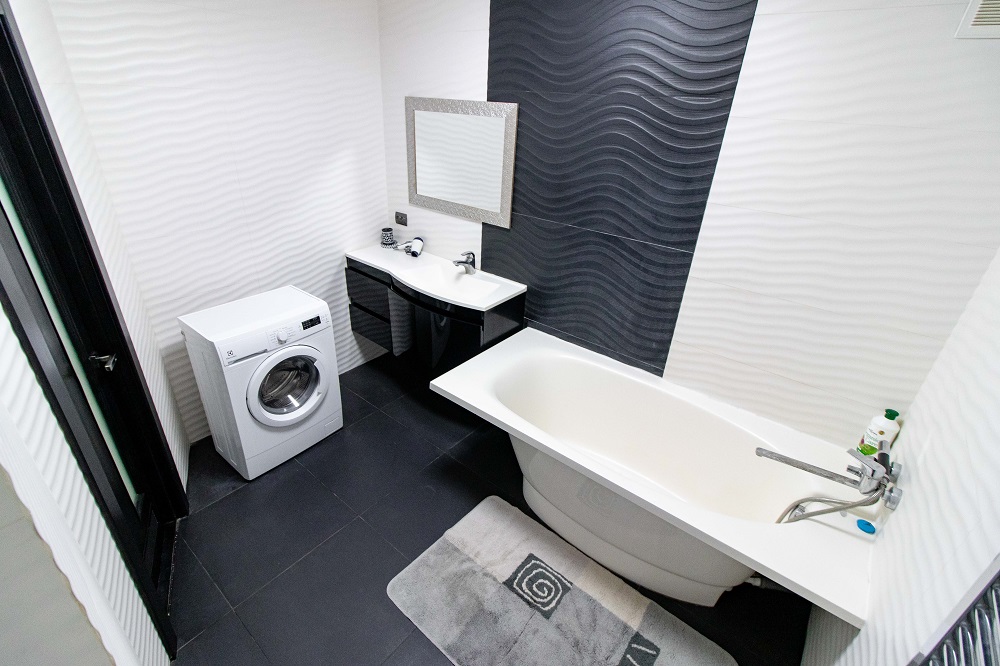 3-к.квартира подобово в Києві, вул. Прирічна 5